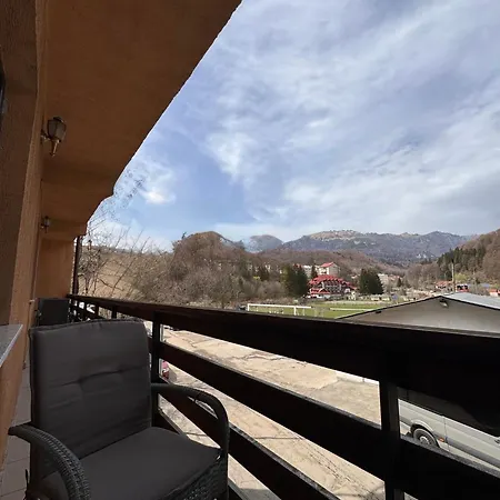 Apartment Greg Sinaia